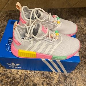 Little Girl Adidas. Never worn. 💕💜💕